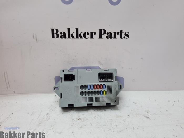 Begagnade Säkringsbox Landrover Range Rover Evoque (LVJ/LVS) 2.0 eD 150 16V 5-drs. Pris € 50,00 Marginaltabell erbjuds av Bakker Parts