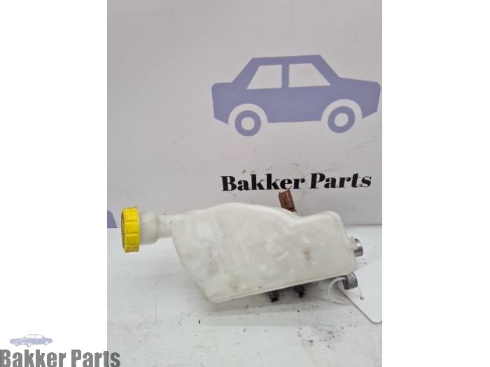Gebrauchte Hauptbremszylinder Opel Crossland (X) 1.2 Turbo 12V Preis € 40,00 Margenregelung angeboten von Bakker Parts