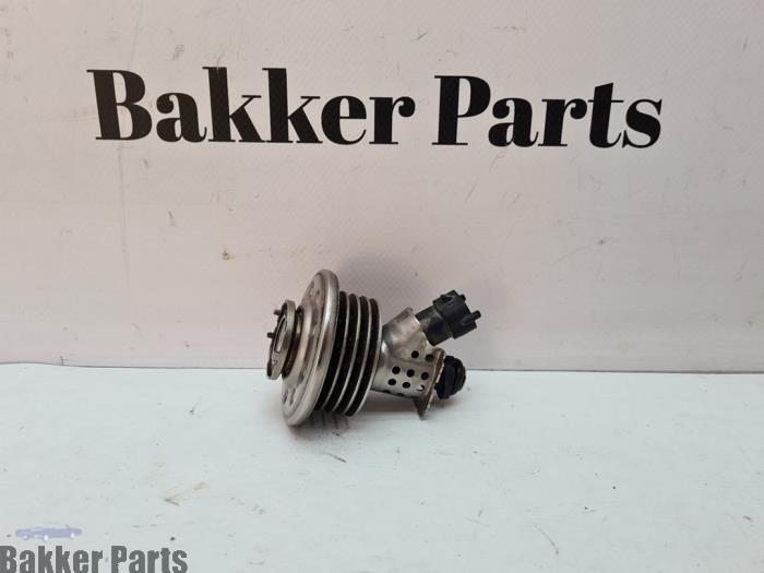 Usados Inyector Adblue Mercedes ML III (166) 2.1 ML-250 CDI 16V BlueTEC 4-Matic Precio € 150,00 Norma de margen ofrecido por Bakker Parts
