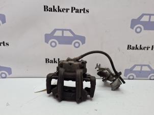Begagnade Främre bromsok, höger BMW 1 serie (F20) 116d 1.6 16V Efficient Dynamics Pris € 40,00 Marginaltabell erbjuds av Bakker Parts
