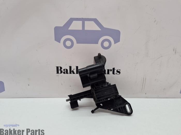 Gebrauchte Stromverteiler BMW 1 serie (F20) 116d 1.6 16V Efficient Dynamics Preis € 30,00 Margenregelung angeboten von Bakker Parts