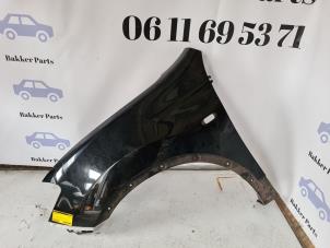 Używane Ekran lewy przód Nissan Qashqai (J10) 1.6 dCi Pure Drive Cena € 150,00 Procedura marży oferowane przez Bakker Parts