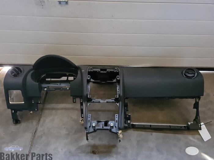 Używane Panel Nissan Qashqai (J10) 1.6 dCi Pure Drive Cena € 300,00 Procedura marży oferowane przez Bakker Parts