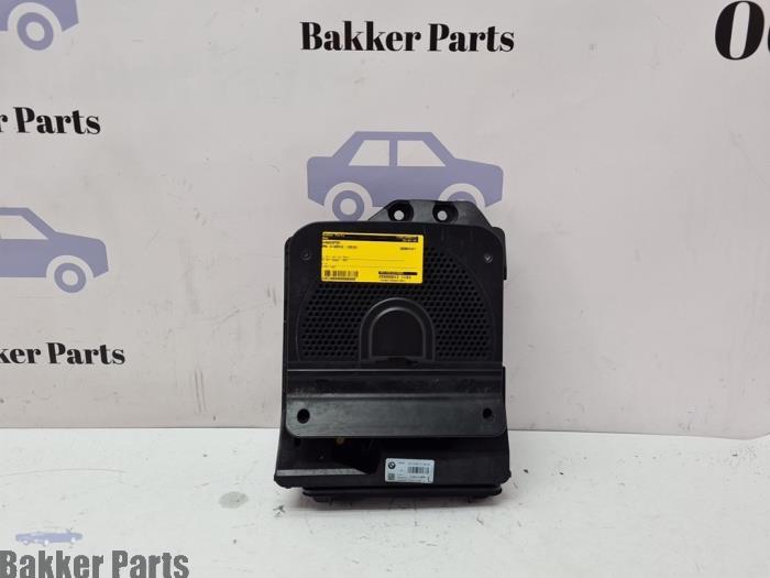 Używane Subwoofer BMW 3 serie (F30) 318i 1.5 TwinPower Turbo 12V Cena € 70,00 Procedura marży oferowane przez Bakker Parts
