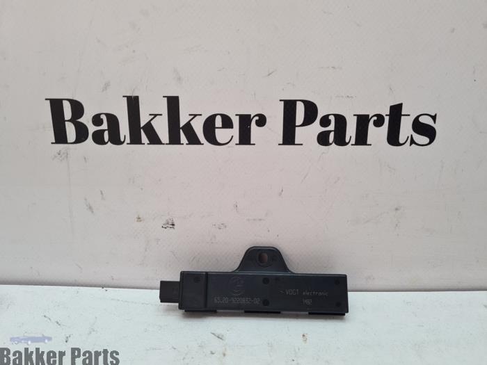 Begagnade Däcktryckssensor BMW 3 serie (F30) 318i 1.5 TwinPower Turbo 12V Pris € 25,00 Marginaltabell erbjuds av Bakker Parts
