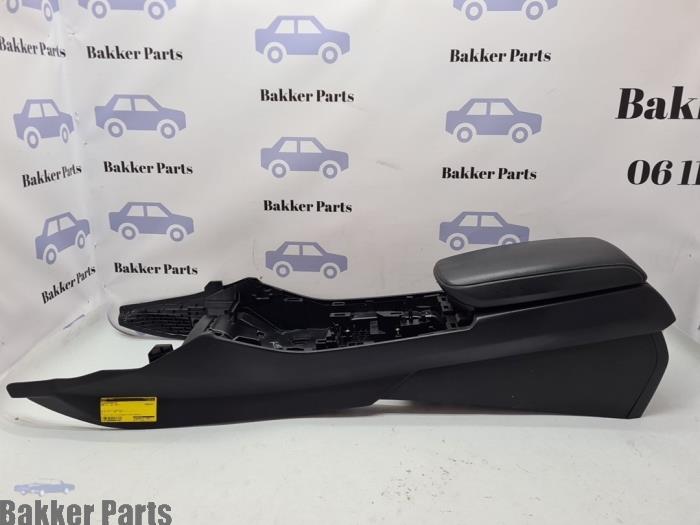 Używane Konsole srodkowe BMW X3 (F25) xDrive35i 3.0 24V Cena € 175,00 Procedura marży oferowane przez Bakker Parts