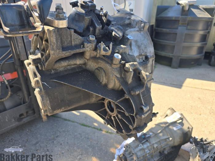 Usagé Boîte de vitesse Ford Fiesta 6 ST 1.6 ST 16V Prix € 800,00 Règlement à la marge proposé par Bakker Parts