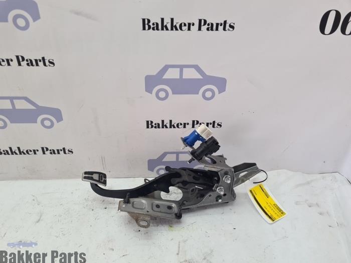 Używane Pedal hamulca Ford Fiesta 6 ST 1.6 ST 16V Cena € 60,00 Procedura marży oferowane przez Bakker Parts