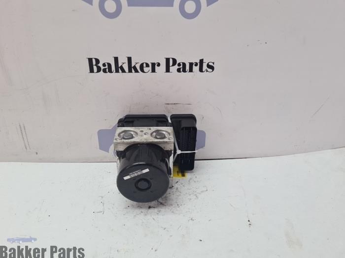 Gebrauchte ABS Pumpe Ford Focus 3 1.6 TDCi 115 Preis € 80,00 Margenregelung angeboten von Bakker Parts