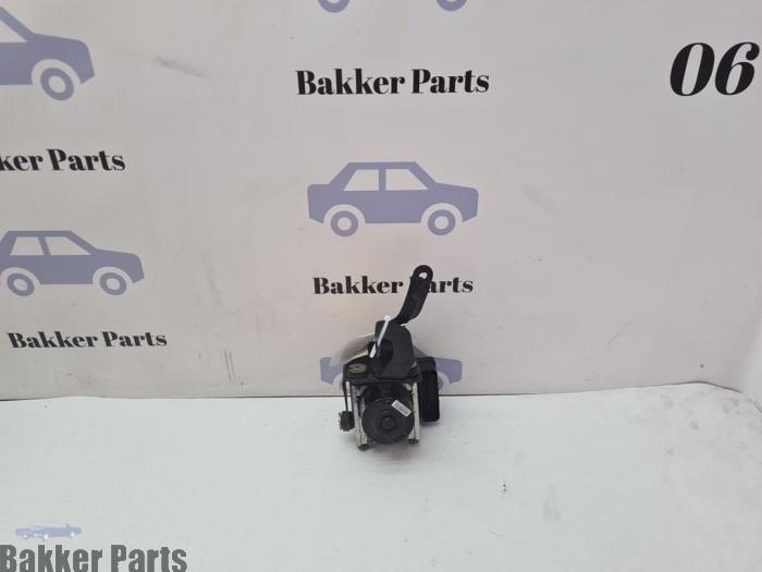 Gebrauchte ABS Pumpe Ford Fiesta 6 (JA8) 1.4 TDCi Preis € 100,00 Margenregelung angeboten von Bakker Parts