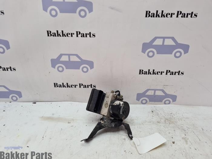 Usagé Bloc ABS Ford Fiesta 5 (JD/JH) 1.3 Prix € 50,00 Règlement à la marge proposé par Bakker Parts