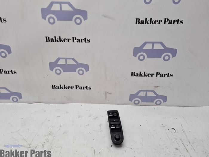 Używane Przelacznik combi okienny Volkswagen Golf VI (5K1) 1.4 TSI 122 16V Cena € 40,00 Procedura marży oferowane przez Bakker Parts