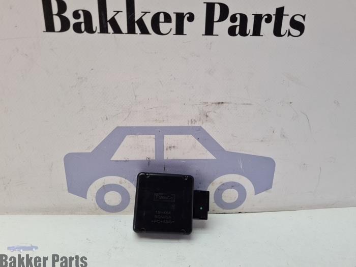 Używane Antena GPS Ford B-Max (JK8) 1.0 EcoBoost 12V 125 Cena € 30,00 Procedura marży oferowane przez Bakker Parts