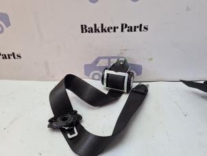 Gebrauchte Sicherheitsgurt links vorne Opel Corsa D 1.3 CDTi 16V ecoFLEX Preis € 30,00 Margenregelung angeboten von Bakker Parts