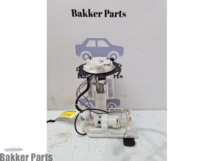 Begagnade Bensinpump Toyota Corolla (E21/EA1/EH1) 1.8 16V Hybrid 140 Pris € 125,00 Marginaltabell erbjuds av Bakker Parts
