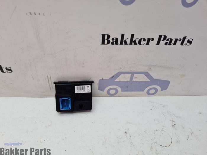 Usagé Module climatronic Peugeot 308 (L3/L8/LB/LH/LP) 1.2 12V VTi PureTech 82 Prix € 50,00 Règlement à la marge proposé par Bakker Parts
