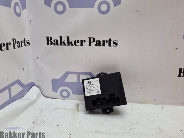 Używane Modul silnika tylnej klapy Hyundai i40 CW (VFC) 1.7 CRDi 16V Cena € 120,00 Procedura marży oferowane przez Bakker Parts