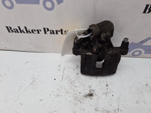 Usados Pinzas de freno izquierda detrás Volvo V40 (MV) 1.6 T3 GTDi 16V Precio € 50,00 Norma de margen ofrecido por Bakker Parts