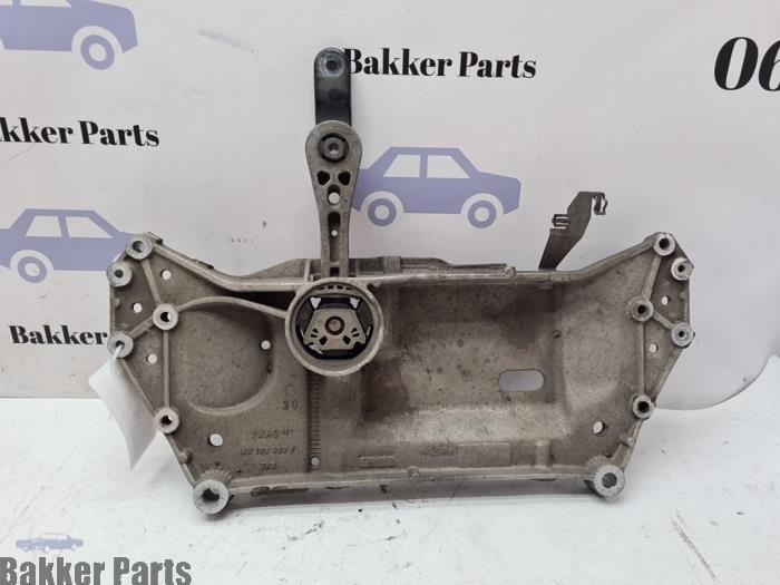 Usados Subchasis Volkswagen Golf VI (5K1) 2.0 GTD 16V Precio € 50,00 Norma de margen ofrecido por Bakker Parts