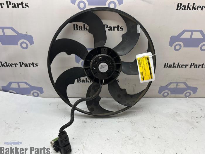 Gebrauchte Kühlerventilator Hyundai i40 CW (VFC) 1.7 CRDi 16V Preis € 100,00 Margenregelung angeboten von Bakker Parts