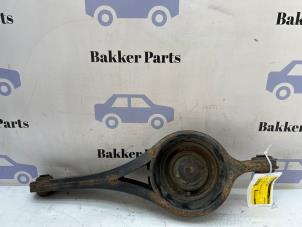 Begagnade Bakre gaffelben, höger Ford Mondeo IV Wagon 2.0 TDCi 115 16V Pris € 30,00 Marginaltabell erbjuds av Bakker Parts
