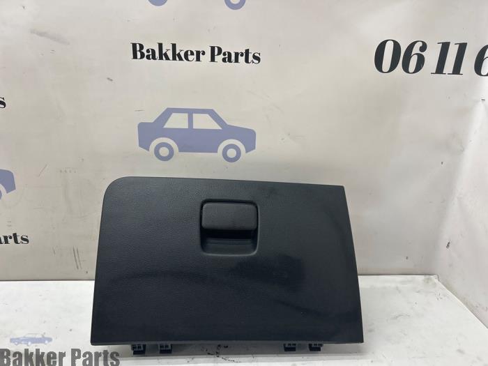 Begagnade Handskfack Kia Picanto (JA) 1.0 12V Pris € 40,00 Marginaltabell erbjuds av Bakker Parts