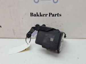 Usados Bomba ABS Renault Megane III Grandtour (KZ) 1.5 dCi 110 Precio € 150,00 Norma de margen ofrecido por Bakker Parts