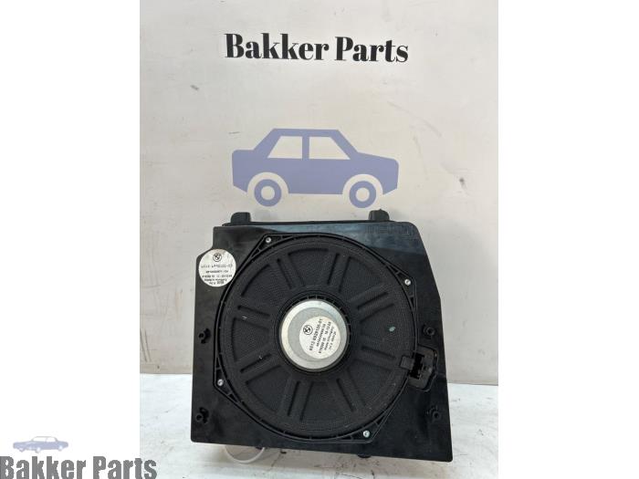 Używane Subwoofer BMW X3 (E83) 3.0i xDrive 24V Cena € 40,00 Procedura marży oferowane przez Bakker Parts