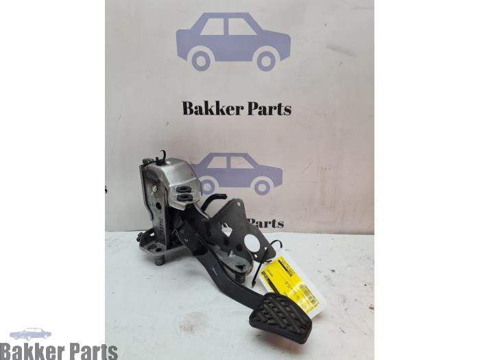 Używane Pedal hamulca Nissan Juke (F15) 1.6 16V Cena € 25,00 Procedura marży oferowane przez Bakker Parts