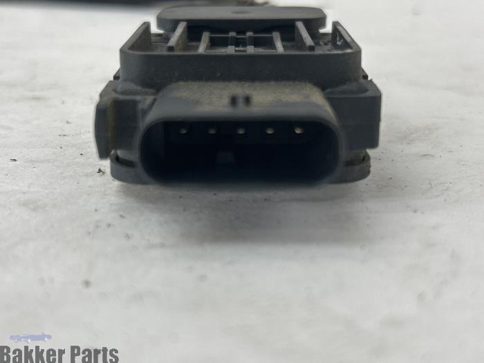 Lambda probe from a Land Rover Range Rover Evoque (LVJ/LVS) 2.0 D 150 16V 5-drs. 2018