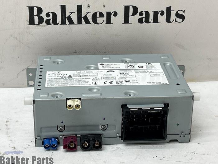Używane Modul radiowy Landrover Range Rover Evoque (LVJ/LVS) 2.0 D 150 16V 5-drs. Cena € 350,00 Procedura marży oferowane przez Bakker Parts