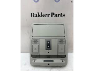 Usados Luz interior delante Landrover Range Rover Evoque (LVJ/LVS) 2.0 D 150 16V 5-drs. Precio € 120,00 Norma de margen ofrecido por Bakker Parts
