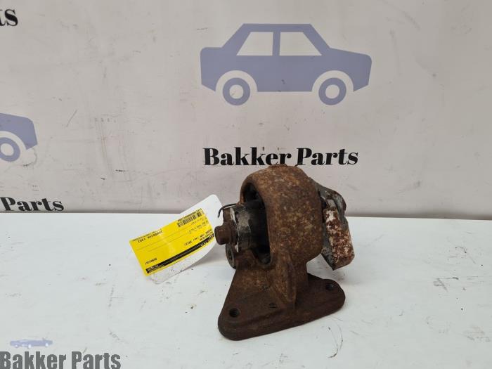 Usagé Support moteur Dodge Ram 1500 (DS/DJ/D2) 5.7 V8 Hemi 1500 4x4 Prix € 50,00 Règlement à la marge proposé par Bakker Parts