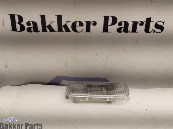 Begagnade Innerbelysning, fram Audi Q5 (8RB) 3.0 TFSI V6 24V Quattro Pris € 12,50 Marginaltabell erbjuds av Bakker Parts