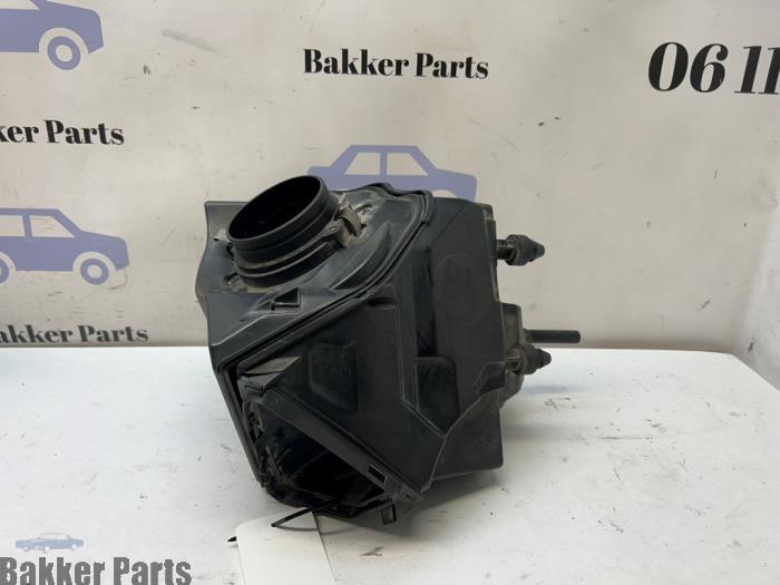Begagnade Luftfilterhus Audi Q5 (8RB) 3.0 TFSI V6 24V Quattro Pris € 60,00 Marginaltabell erbjuds av Bakker Parts