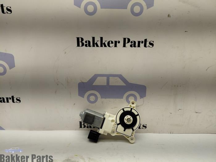 Usados Motor de ventanilla de puerta Dodge Ram 1500 (DS/DJ/D2) 5.7 V8 Hemi 1500 4x4 Precio € 25,00 Norma de margen ofrecido por Bakker Parts