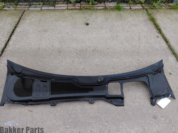 Używane Parawan Landrover Range Rover Evoque (LVJ/LVS) 2.0 D 150 16V 5-drs. Cena € 60,00 Procedura marży oferowane przez Bakker Parts