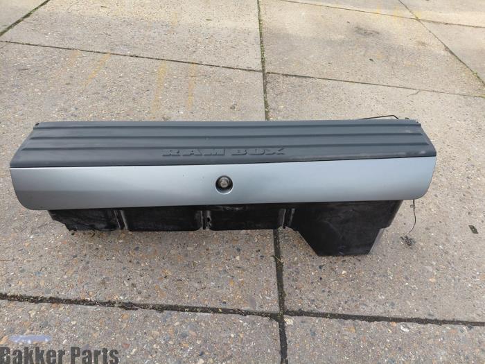 Begagnade Lastcontainer Dodge Ram 1500 (DS/DJ/D2) 5.7 V8 Hemi 1500 4x4 Pris € 250,00 Marginaltabell erbjuds av Bakker Parts