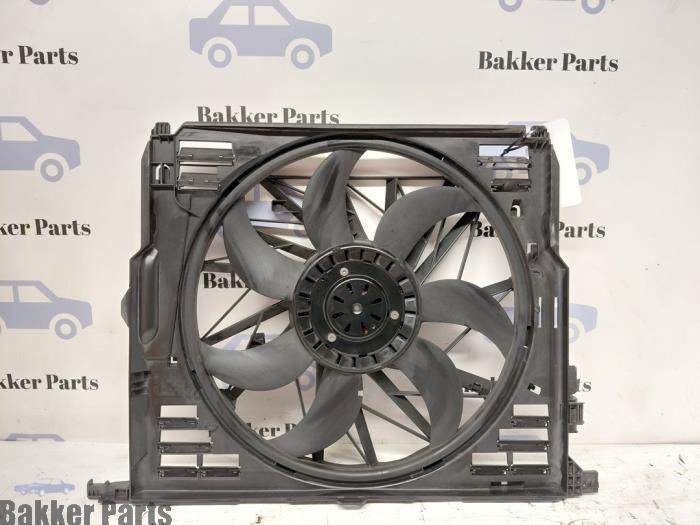 Używane Wentylator BMW 5 serie (F10) 520d 16V Cena € 125,00 Procedura marży oferowane przez Bakker Parts