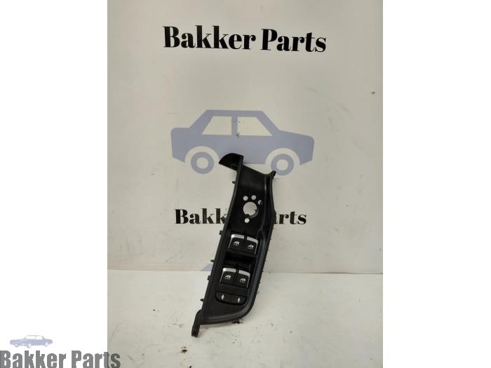 Usados Interruptor de ventanilla eléctrica Audi Q2 (GAB/GAG) 1.4 TFSI 16V Precio € 30,00 Norma de margen ofrecido por Bakker Parts