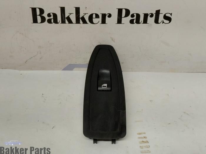 Usados Interruptor de ventanilla eléctrica BMW 3 serie (F30) 328i 2.0 16V Precio € 20,00 Norma de margen ofrecido por Bakker Parts
