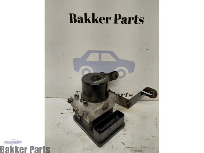 Begagnade ABS-pump Volvo C30 (EK/MK) 1.6 D 16V Pris € 100,00 Marginaltabell erbjuds av Bakker Parts