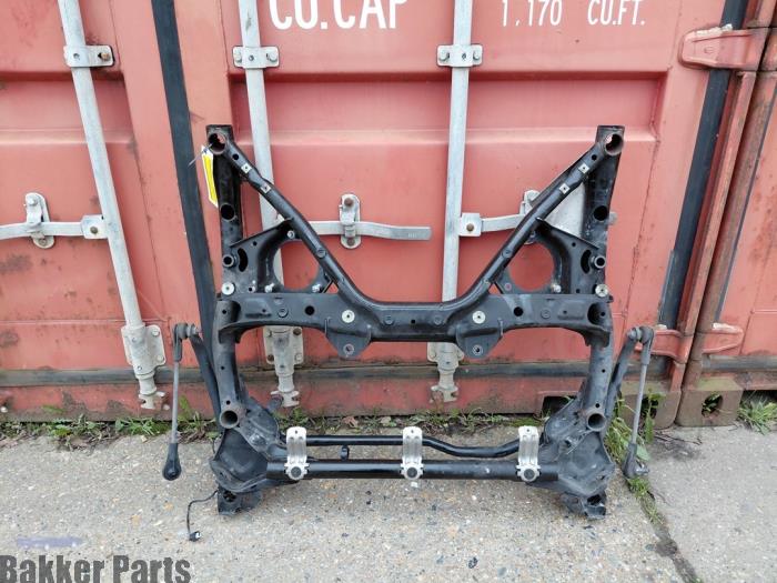 Usados Subchasis BMW 3 serie (F30) 328i 2.0 16V Precio € 150,00 Norma de margen ofrecido por Bakker Parts