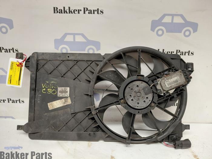 Używane Wentylator Volvo C30 (EK/MK) 1.6 D 16V Cena € 75,00 Procedura marży oferowane przez Bakker Parts