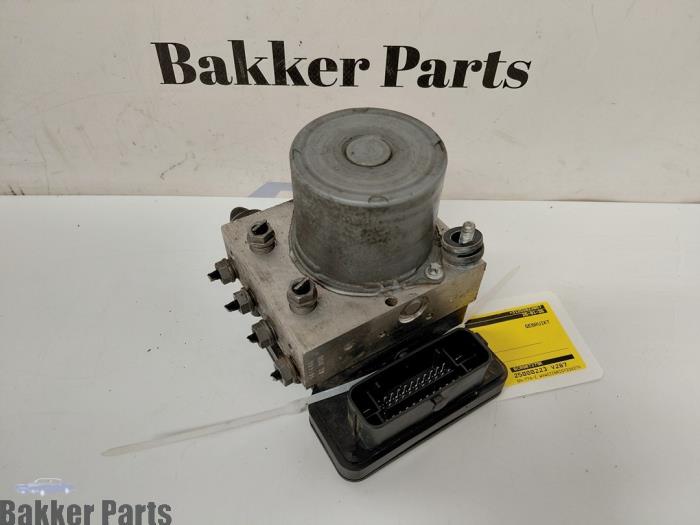 Used ABS pump Volkswagen Polo V (6R) 1.8 GTI 16V Price € 75,00 Margin scheme offered by Bakker Parts