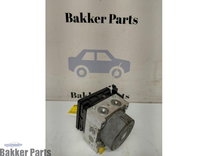 Begagnade ABS-pump Peugeot 208 I (CA/CC/CK/CL) 1.2 Vti 12V PureTech 82 Pris € 125,00 Marginaltabell erbjuds av Bakker Parts