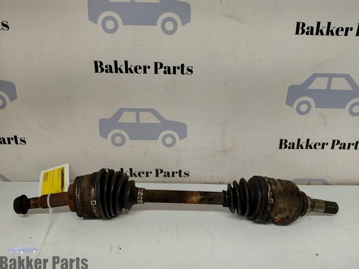 Gebrauchte Antriebswelle links vorne Toyota Avensis (T22) 1.8 16V Preis € 40,00 Margenregelung angeboten von Bakker Parts
