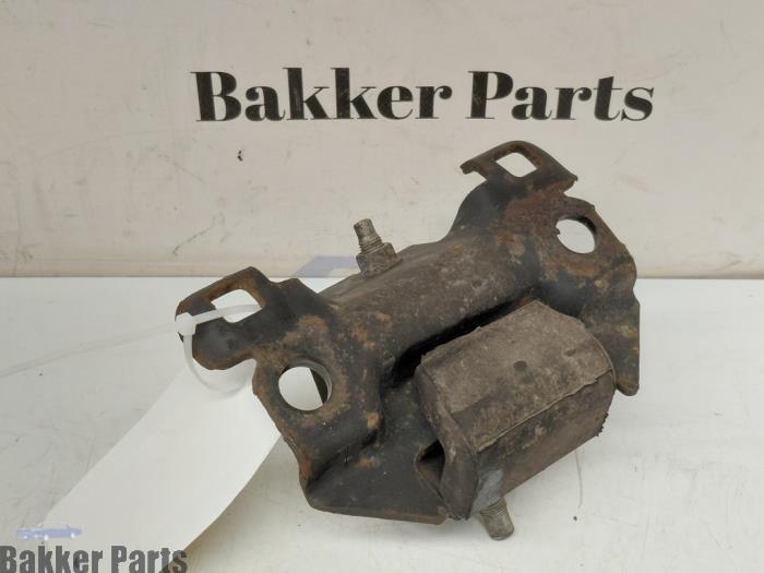 Used Engine mount Nissan Navara (D40) 2.5 dCi 16V 4x4 Price € 40,00 Margin scheme offered by Bakker Parts