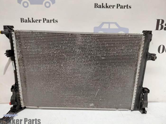 Used Radiator Mercedes A (W176) 1.6 A-200 16V Price € 75,00 Margin scheme offered by Bakker Parts