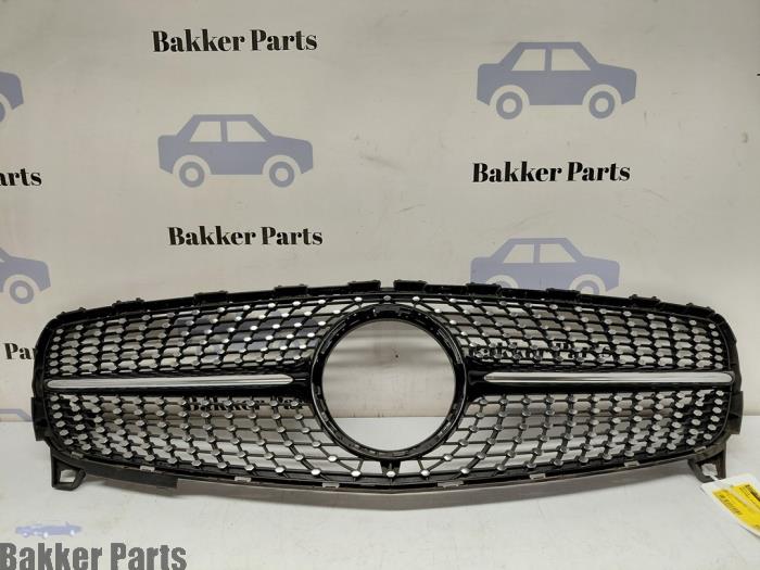 Używane Grill Mercedes A (W176) 1.6 A-200 16V Cena € 150,00 Procedura marży oferowane przez Bakker Parts